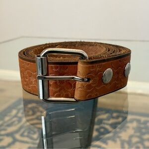 Vintage engraved flower leather belt
